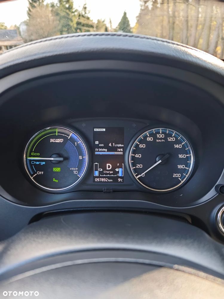 Mitsubishi Outlander Instyle - 34