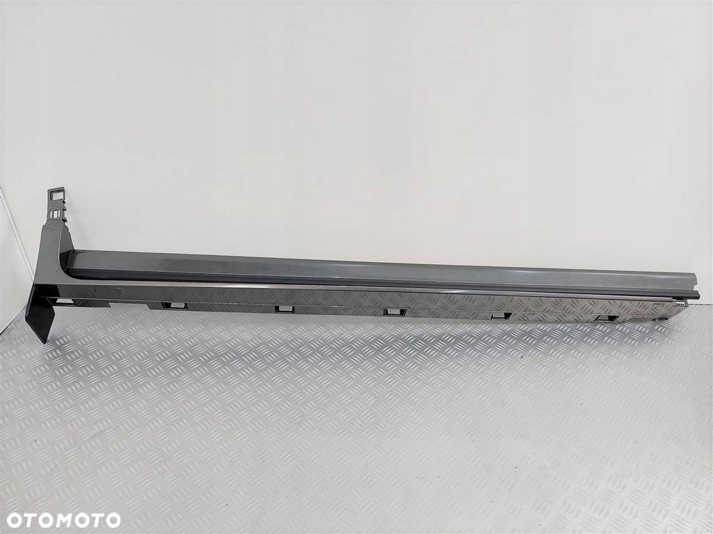 Listwa progowa prawa Ford Kuga MK3 Magnetic Grey 2020- - 1