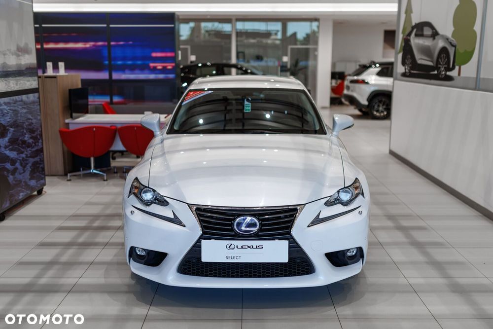 Lexus IS - 2