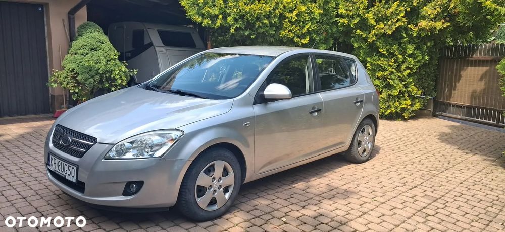 Kia Ceed 2007 photo 3