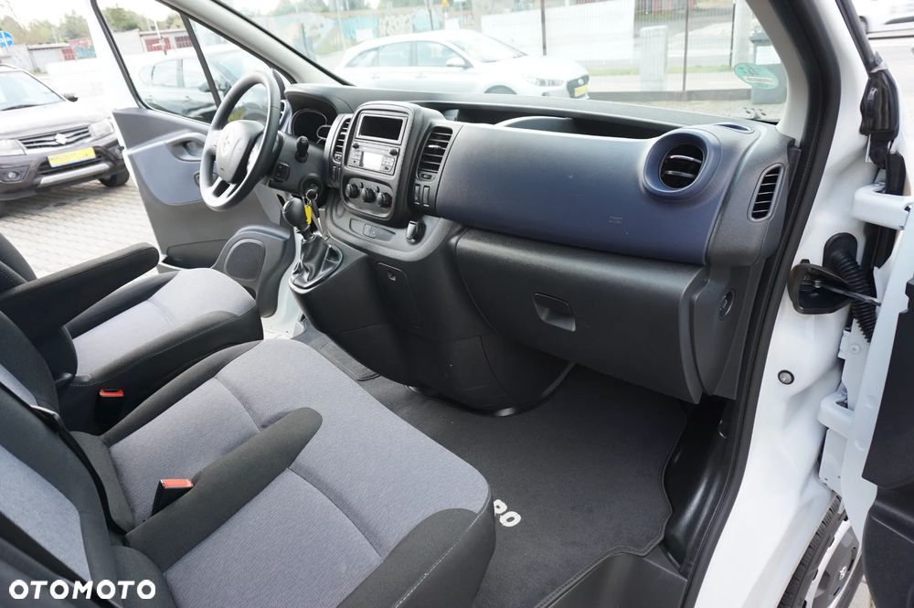 Opel Vivaro - 24