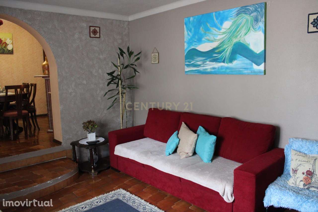 Moradia T3 perto da praia de elevado potencial. - Grande imagem: 3/30