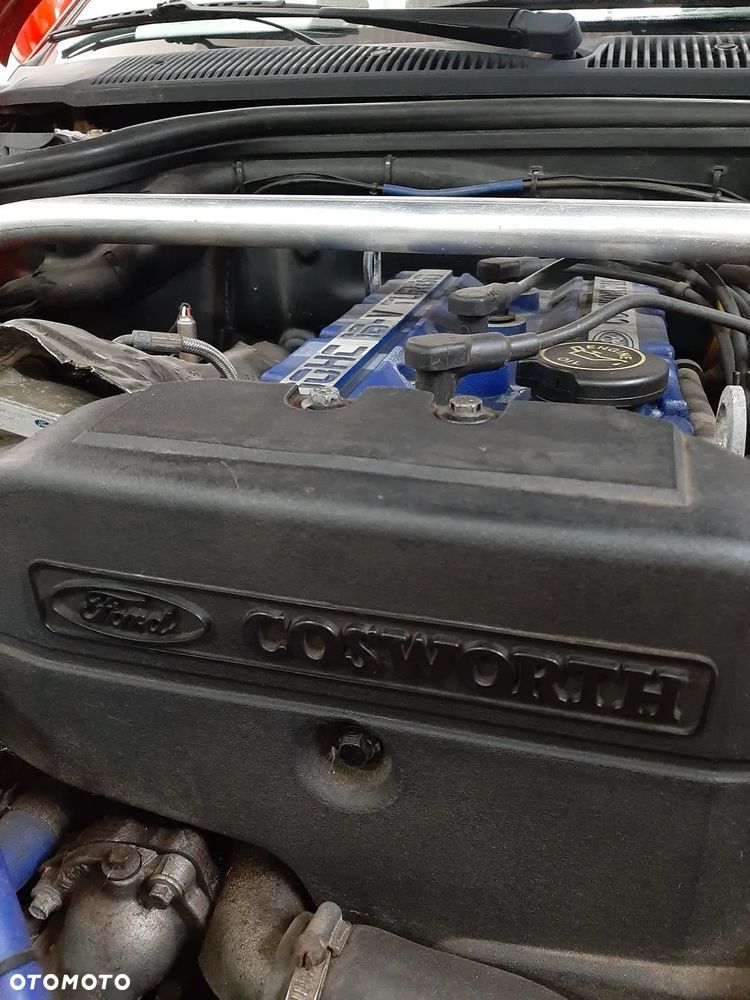 Ford Escort 2000 RS Cosworth - 13