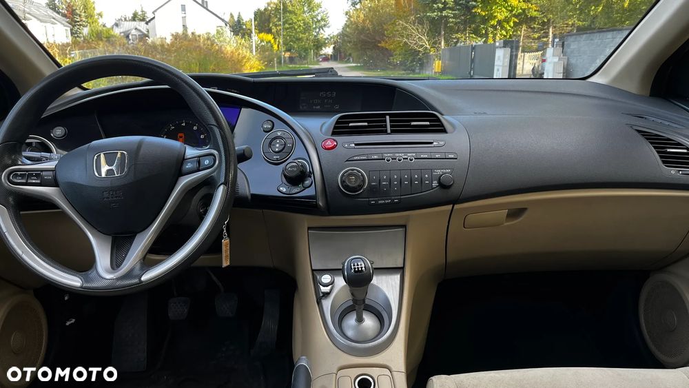 Honda Civic 1.8 Comfort - 21