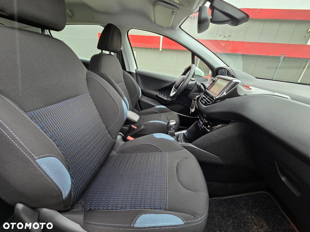 Peugeot 208 1.2 PureTech Allure - 27