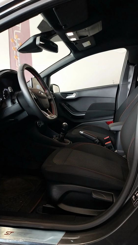 Ford Fiesta 1.0 EcoBoost MHEV ST-Line - 9