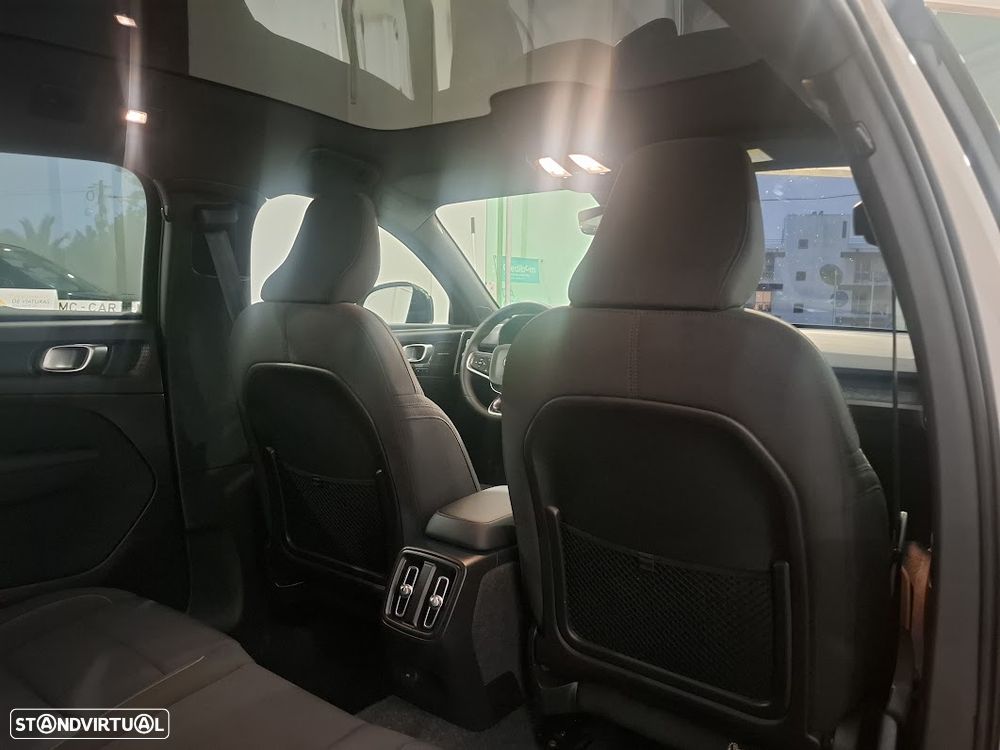 Volvo C40 Recharge 82 kWh Single M. Extended Range RWD Ultimate - 31