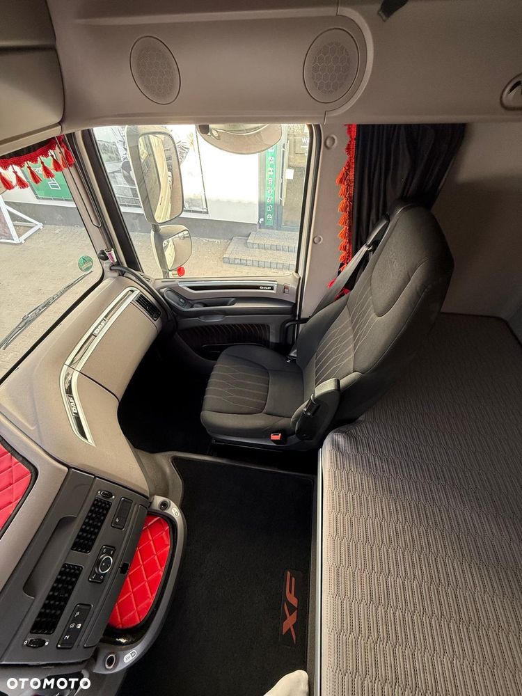 DAF 106 - 33