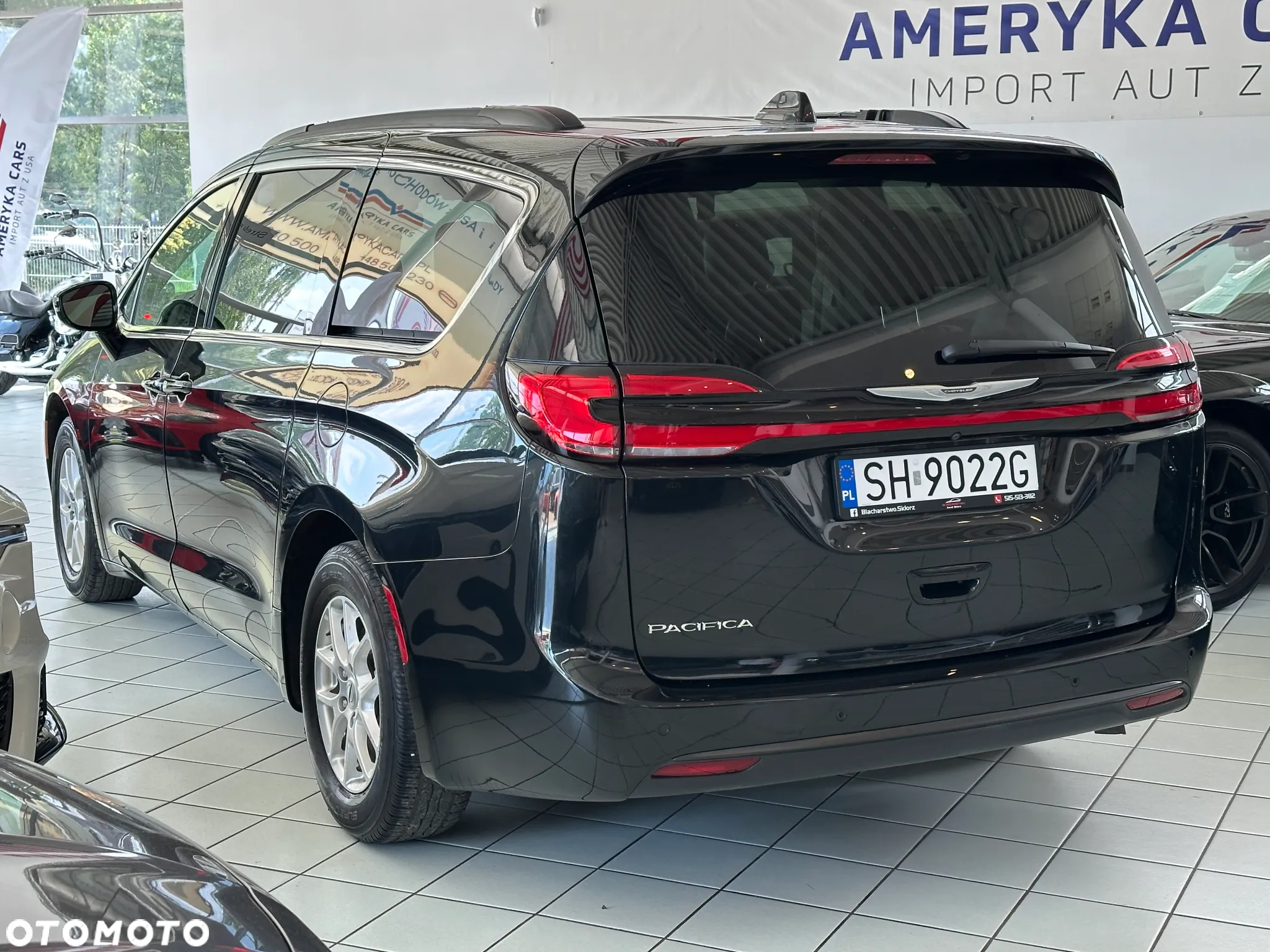 Chrysler Pacifica - 5