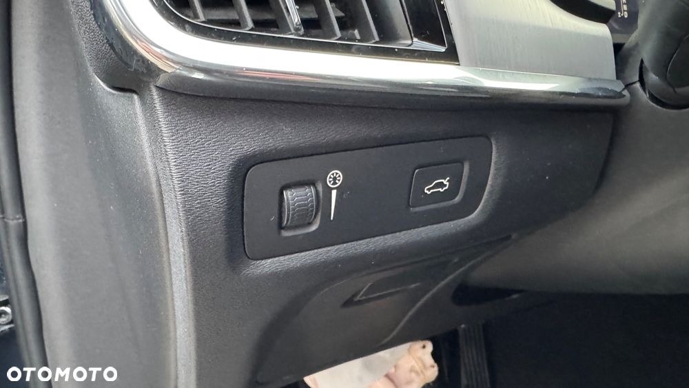 Volvo V90 D4 Geartronic - 10