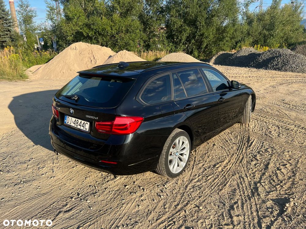 BMW Seria 3 320d Touring - 4