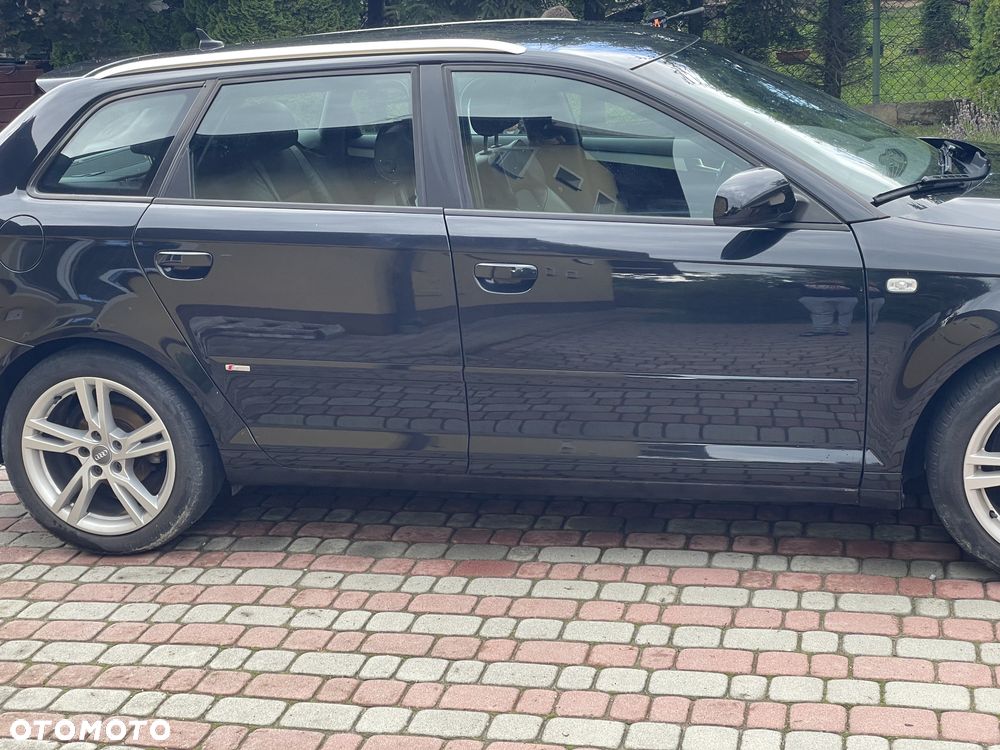Audi A3 Sportback 2.0 TDI DPF Ambiente - 4