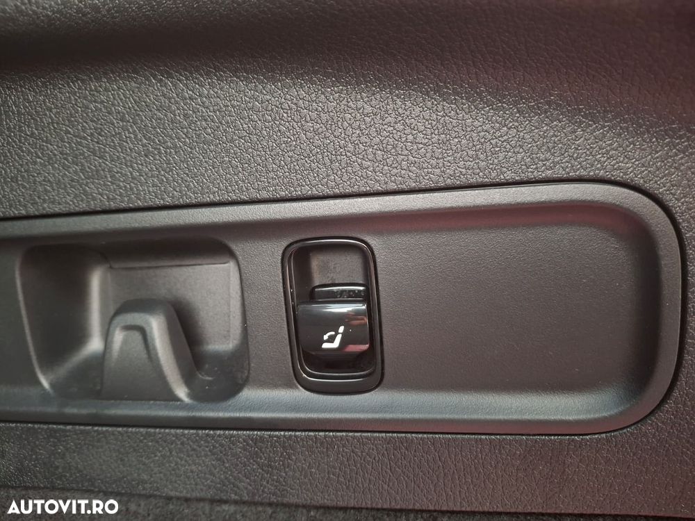 Mercedes-Benz GLC 300 e 4MATIC - 30