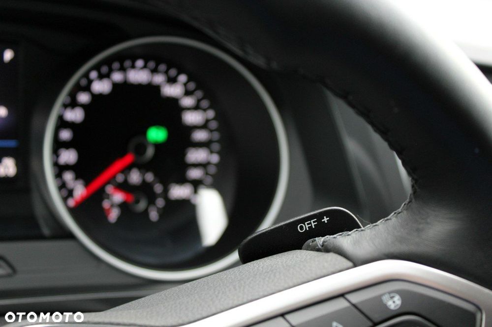 Volkswagen Tiguan - 30