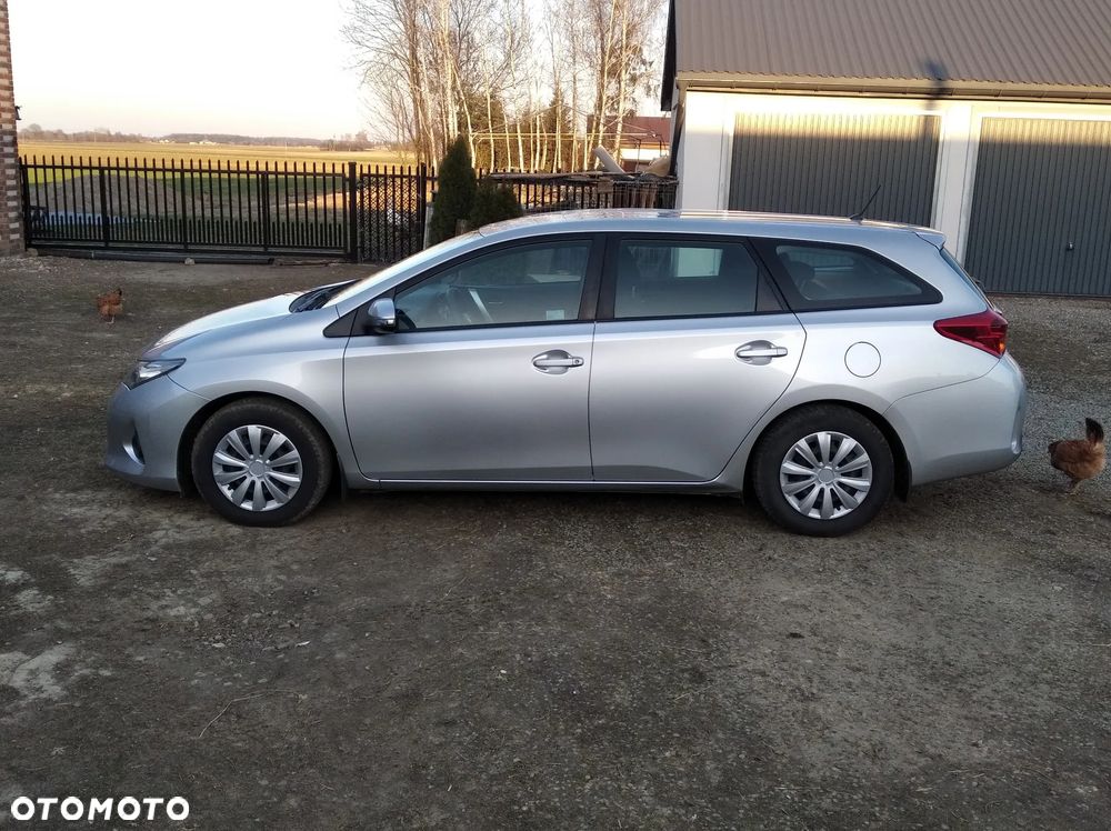 Toyota Auris 1.4 D-4D Life - 9