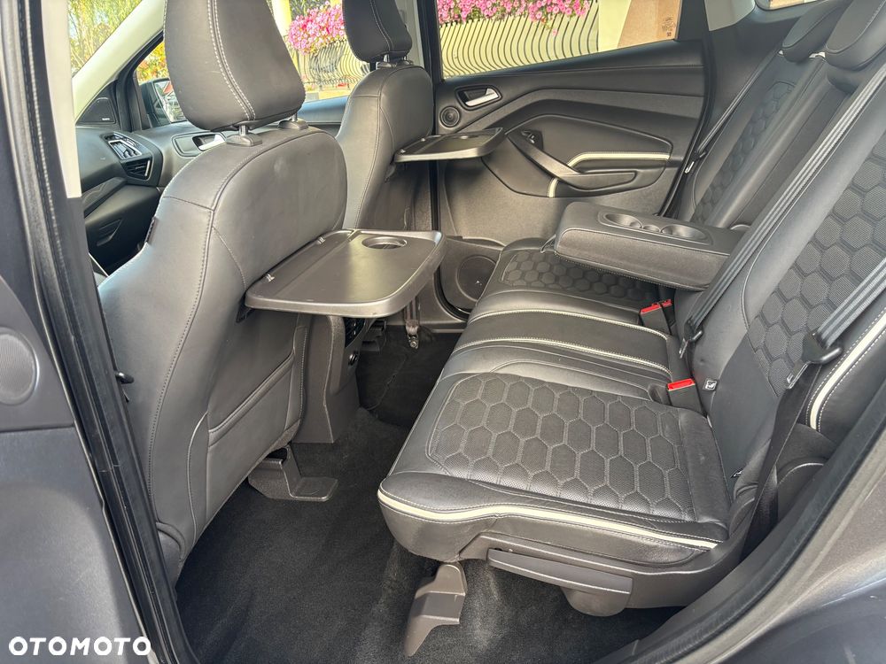 Ford Kuga 2.0 TDCi 4x4 Vignale - 36