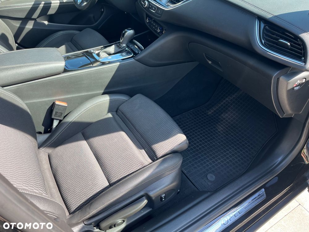 Opel Insignia 1.5 T Exclusive S&S - 17