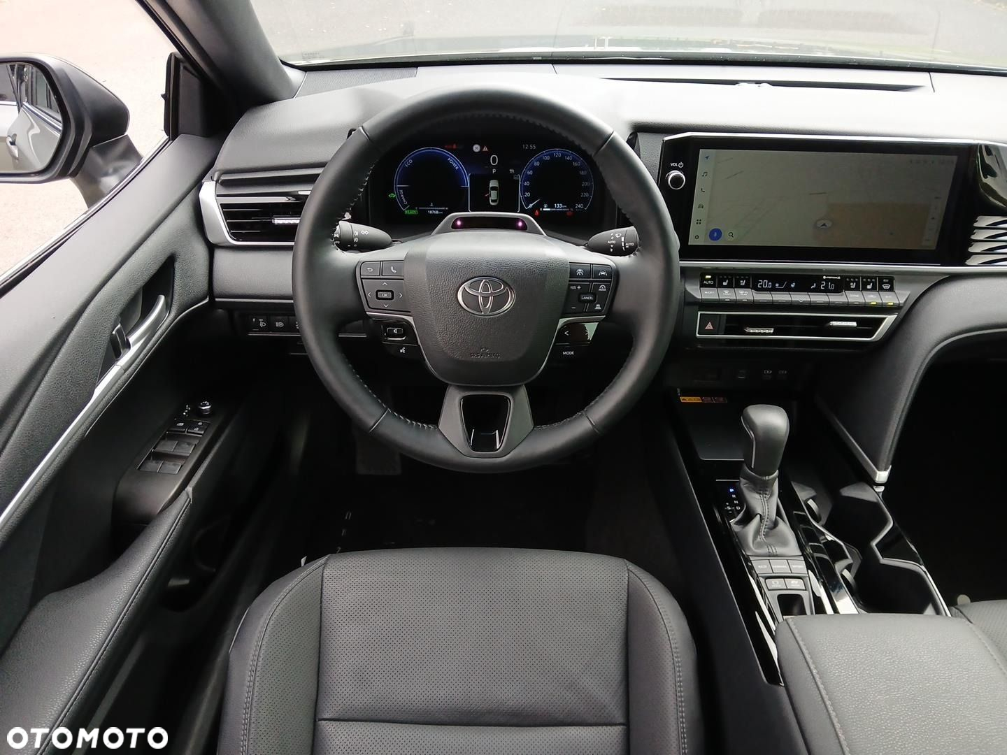 Toyota Camry - 28