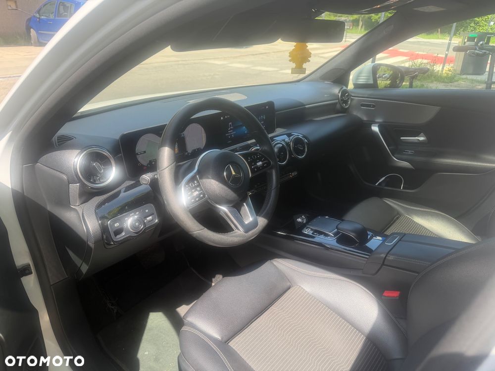 Mercedes-Benz Klasa A 180 d Edition 1 7G-DCT - 12