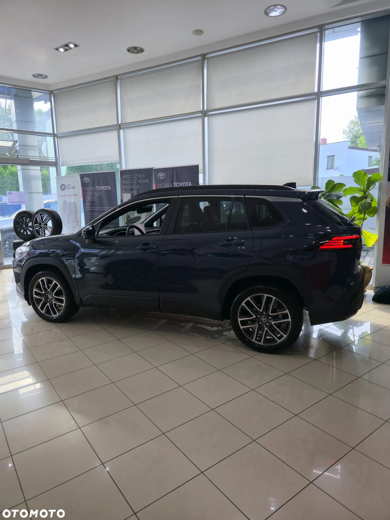 Toyota Corolla Cross 2.0 Hybrid Executive - 2