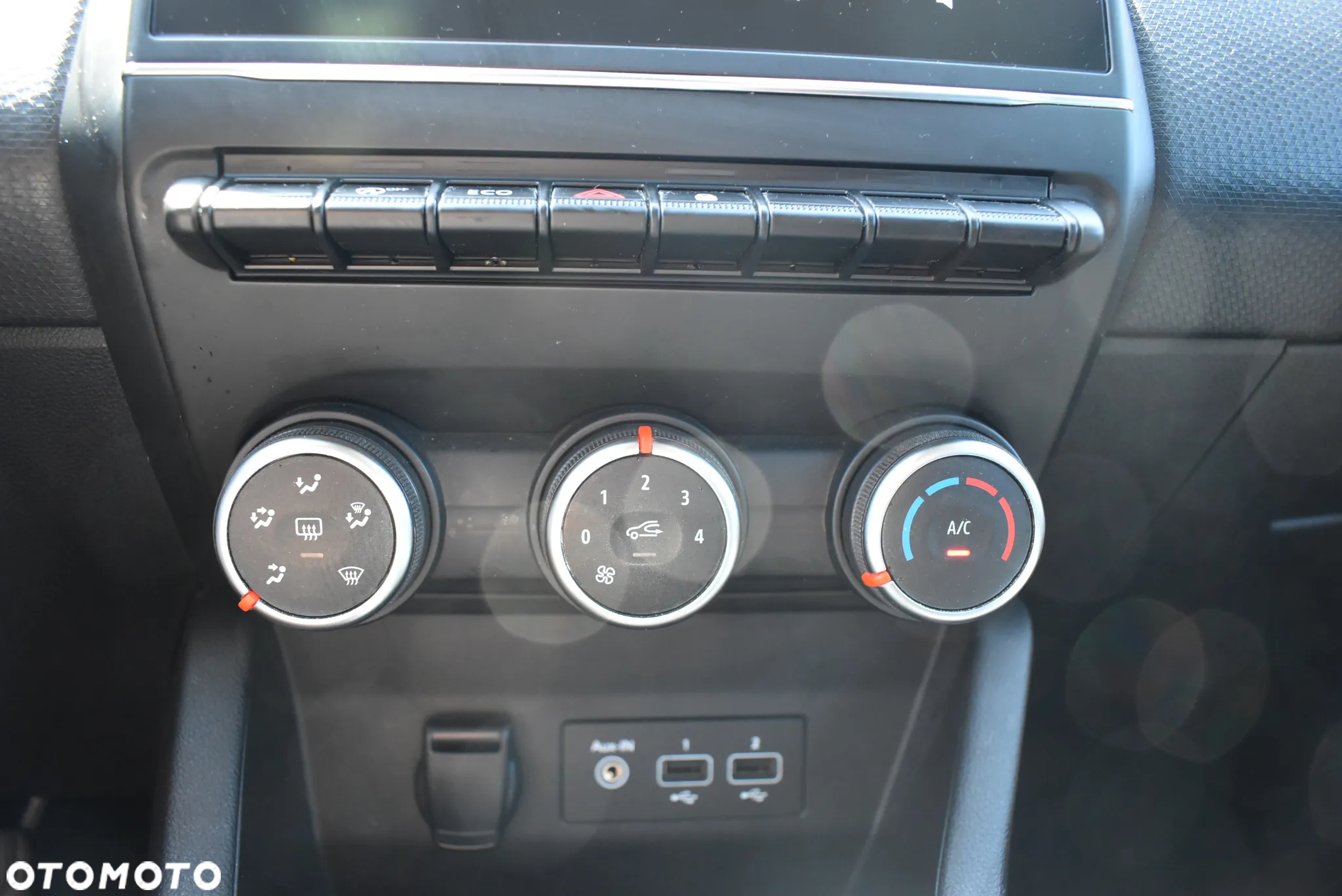 Renault Clio 1.0 TCe Equilibre - 28