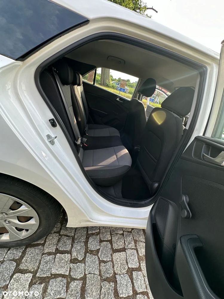 Hyundai i20 1.2 Fresh - 20
