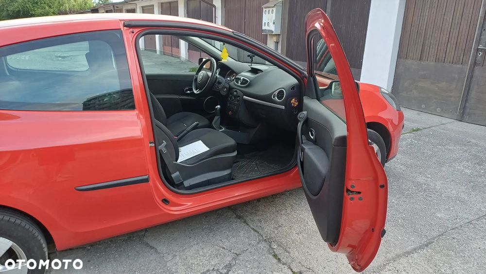 Renault Clio 1.2 16V Dynamique - 15