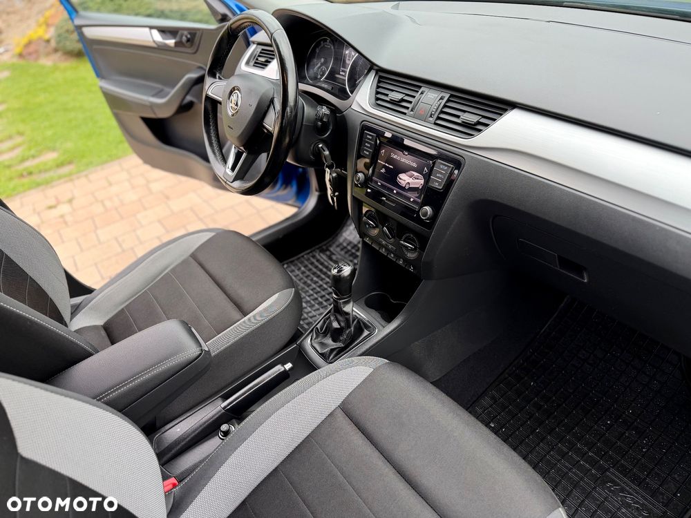 Skoda RAPID - 15