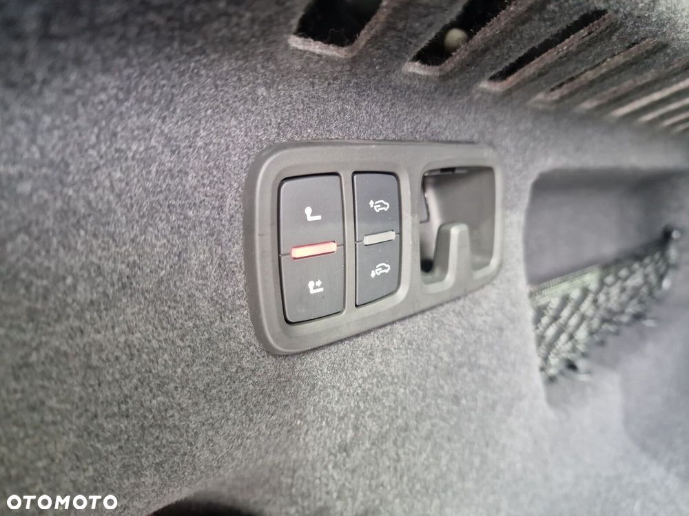 Audi SQ8 TFSI Quattro Tiptronic - 28