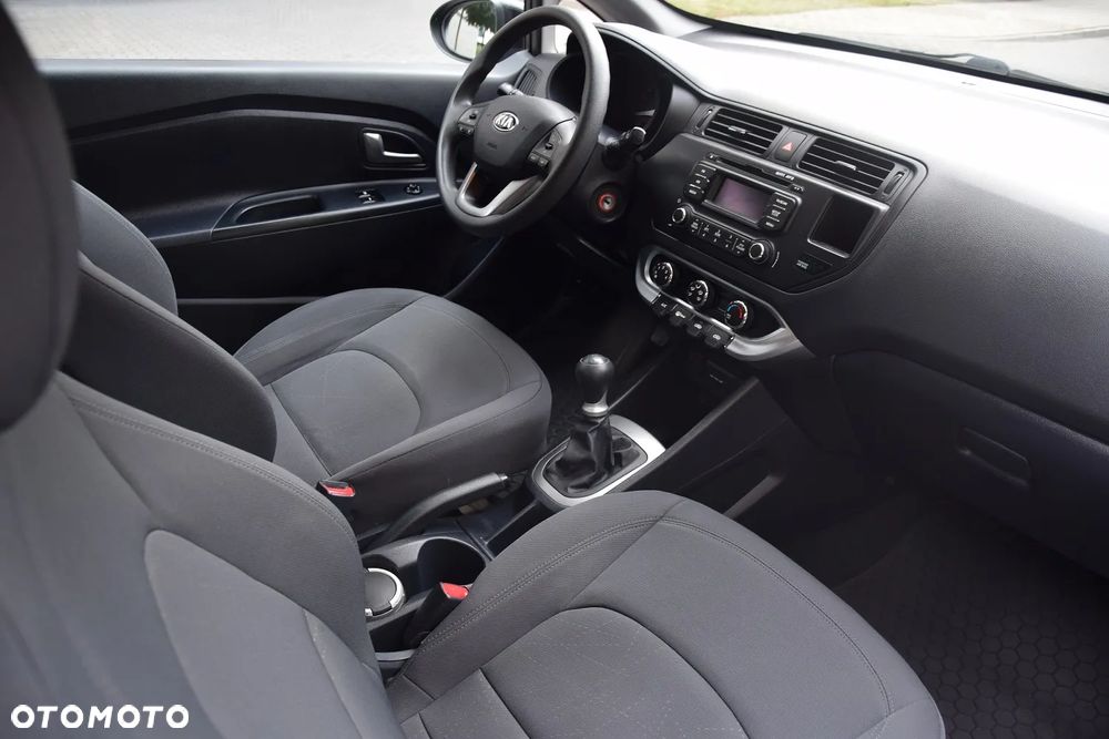 Kia Rio 1.2 M - 12