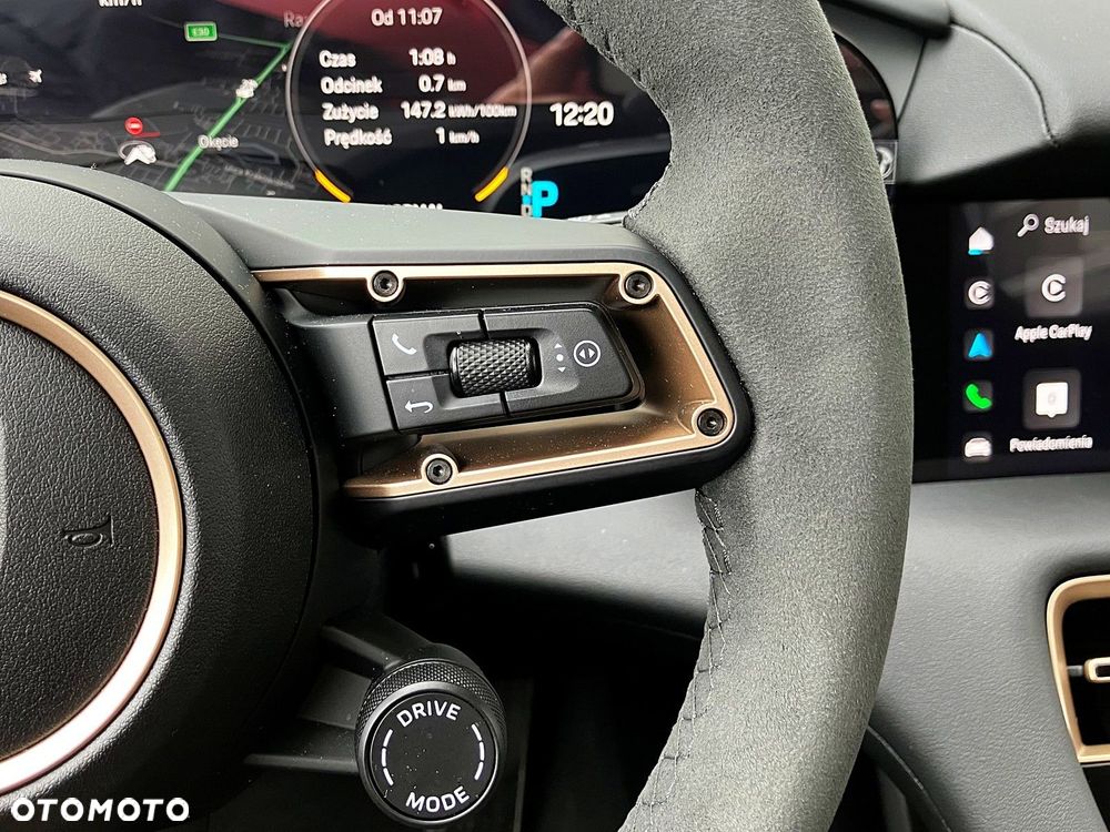 Porsche Taycan Turbo S - 33