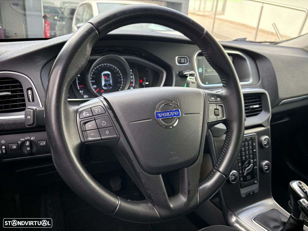 Volvo V40 2.0 D2 Momentum Eco - 5