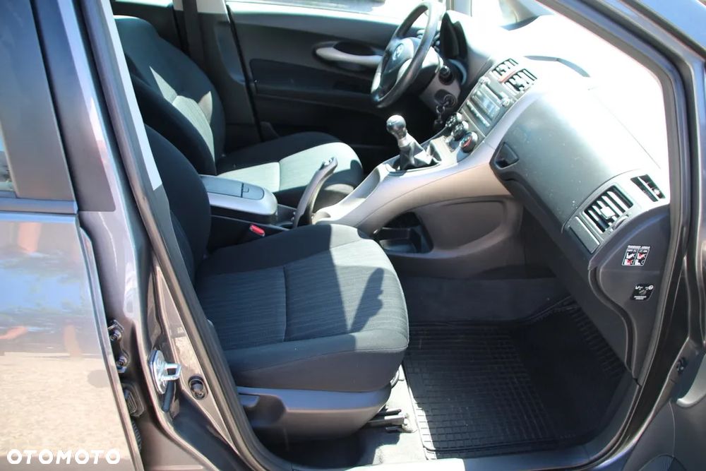 Toyota Auris 1.6 VVT-i Team - 19