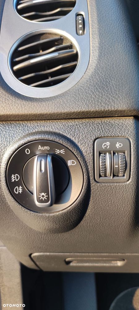 Volkswagen Tiguan 2.0 TDI SCR 4MOTION BlueMotion Technology DSG Sport & Style - 11