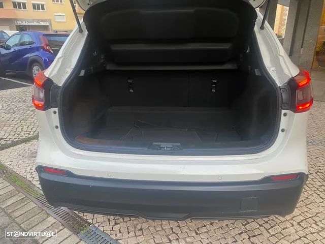 Nissan Qashqai 1.3 DIG-T N-Connecta - 2