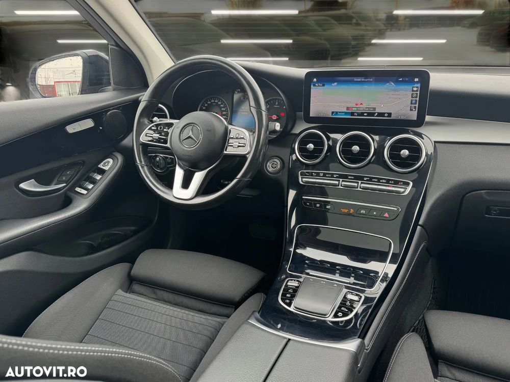 Mercedes-Benz GLC 300 d 4MATIC 9G-TRONIC - 32