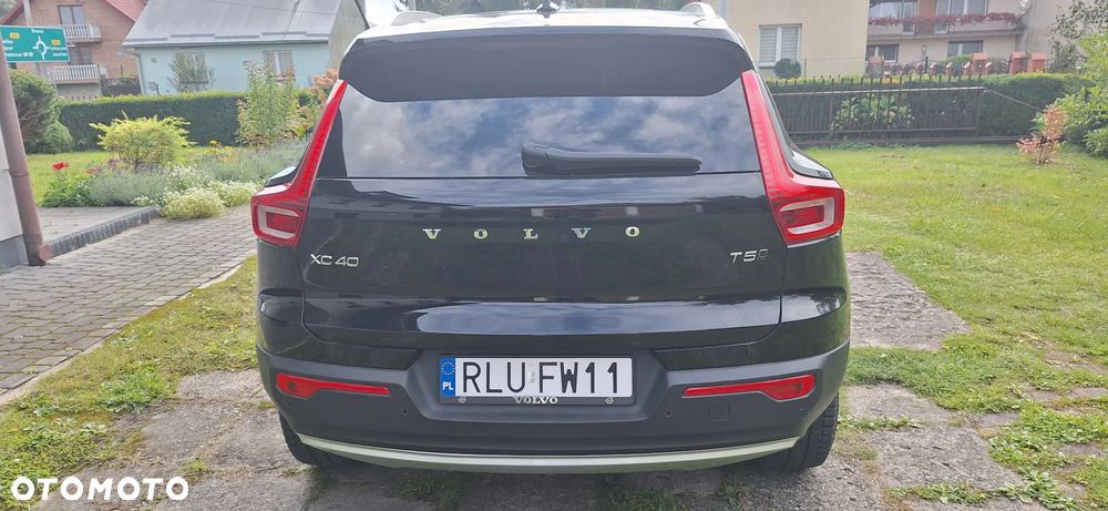 Volvo XC 40 T5 AWD Geartronic Momentum Pro - 4