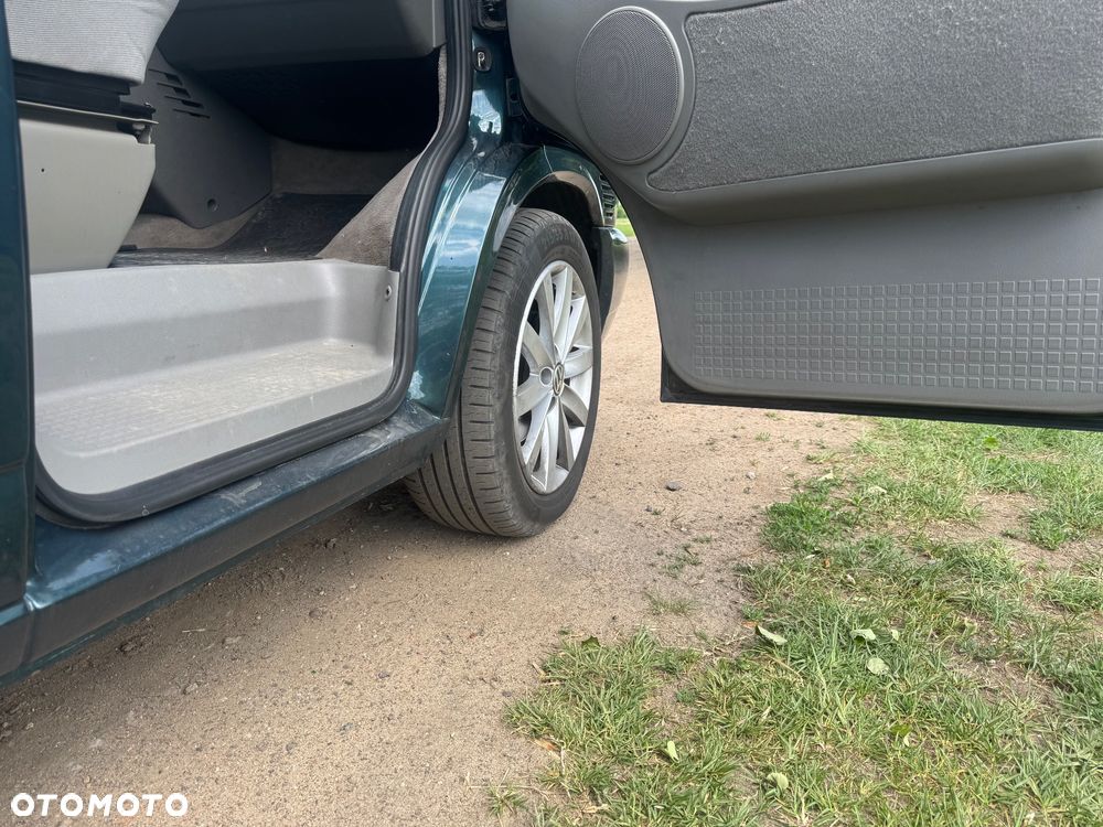 Volkswagen Multivan - 18