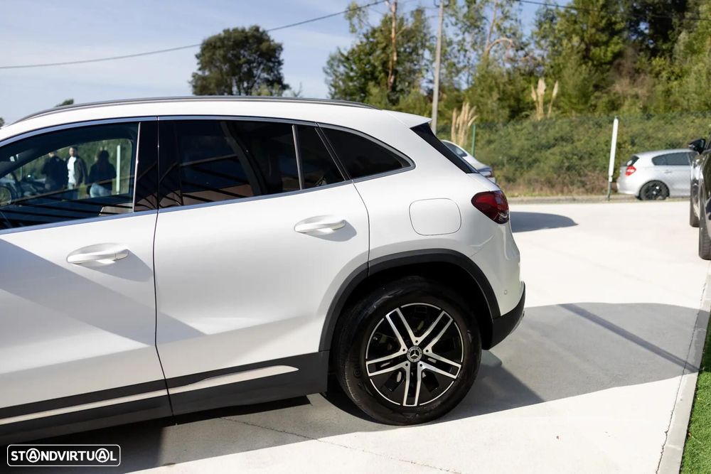 Mercedes-Benz GLA 250 e 8G-DCT Progressive - 11