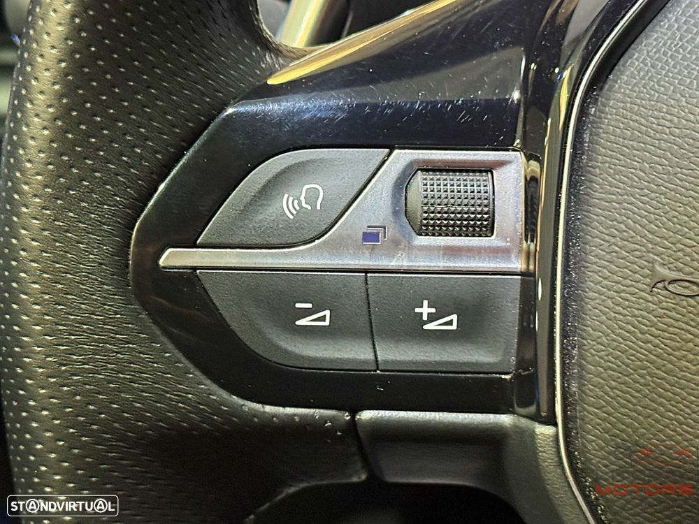Peugeot 3008 1.2 Hybrid GT e-DCS6 - 22