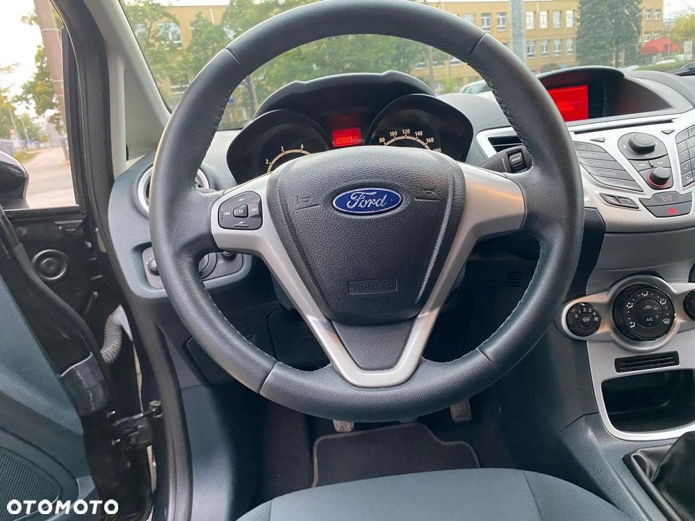 Ford Fiesta - 17