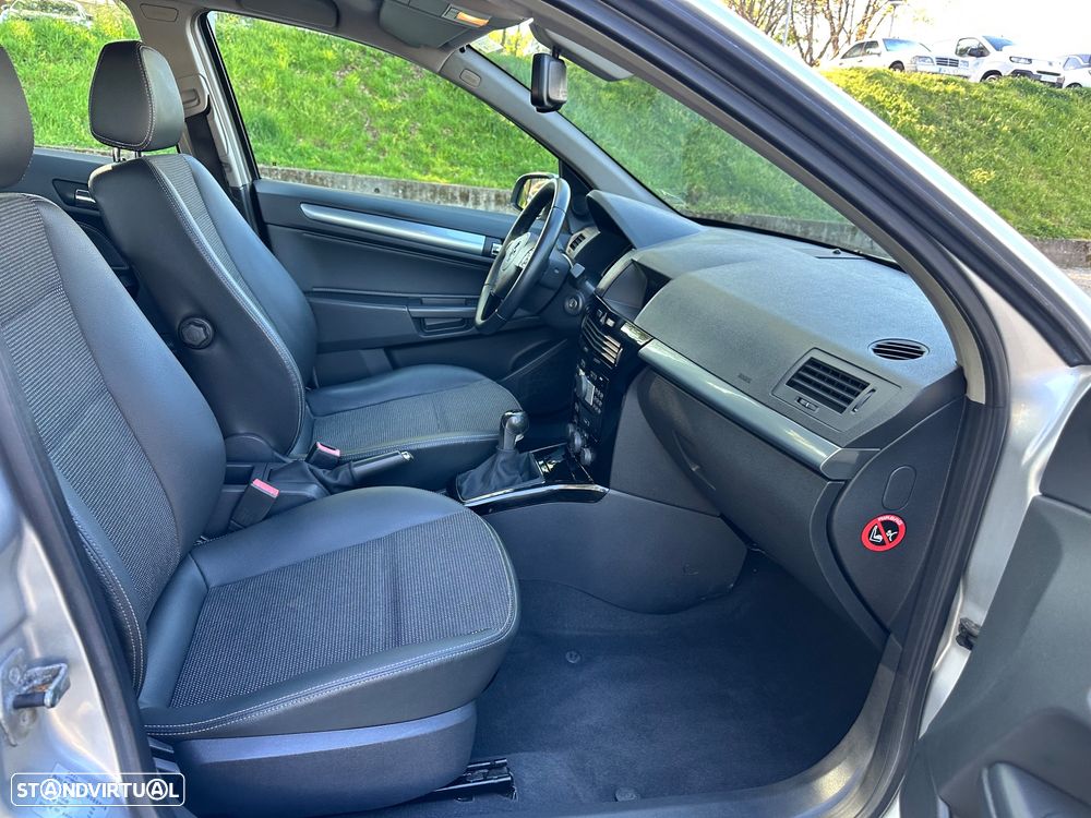 Opel Astra 1.7 CDTI Cosmo - 30