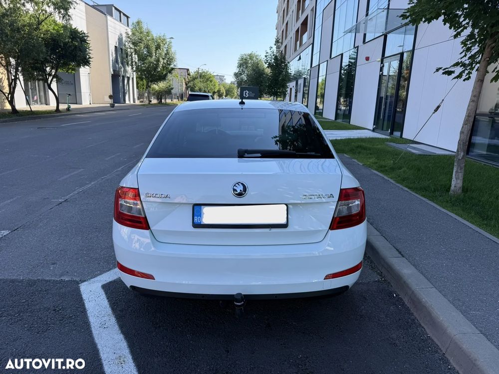 Skoda Octavia 2.0 TDI DSG Style - 6
