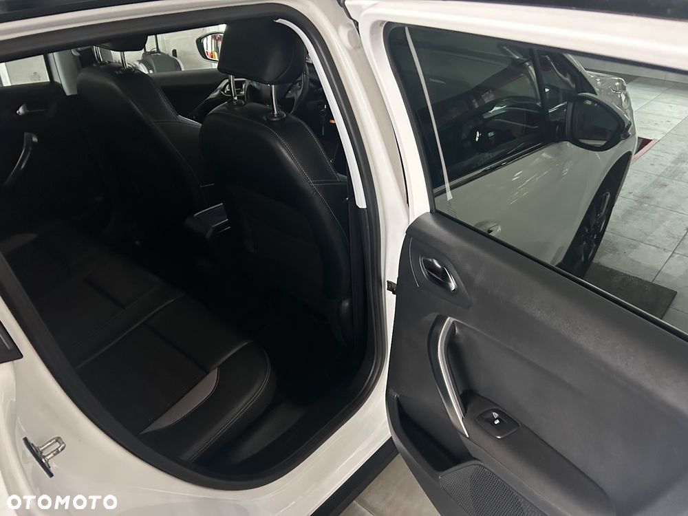 Peugeot 2008 PureTech 82 Access - 25