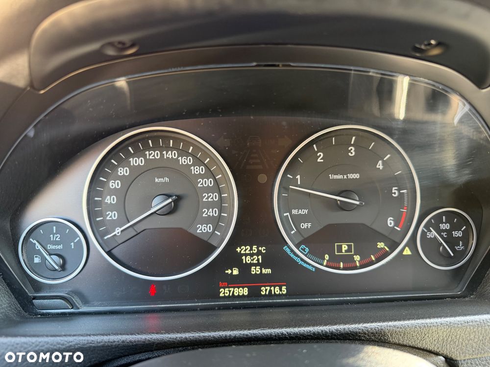 BMW Seria 3 320d Efficient Dynamic Edition Luxury Line - 32