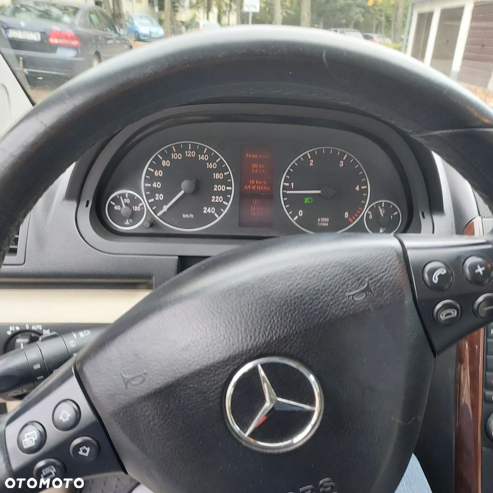 Mercedes-Benz B-Class 2009 photo 3