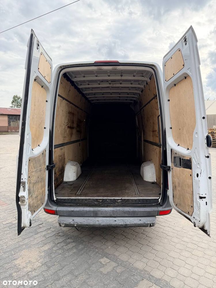 Mercedes-Benz SPRINTER - 16