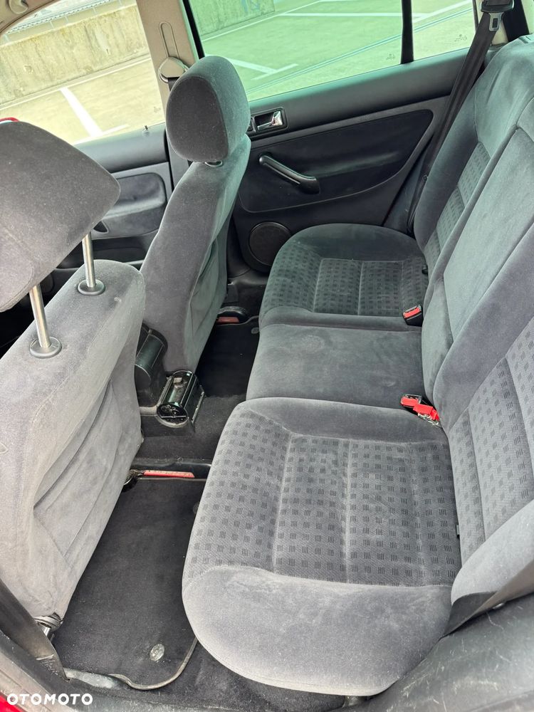 Volkswagen Golf - 8