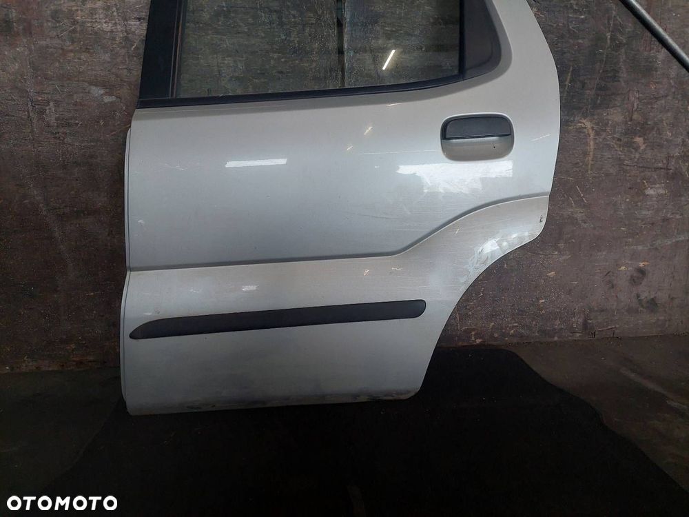 DRZWI KOMPLETNE LEWY TYŁ SUZUKI IGNIS I 5D Z2S - 2