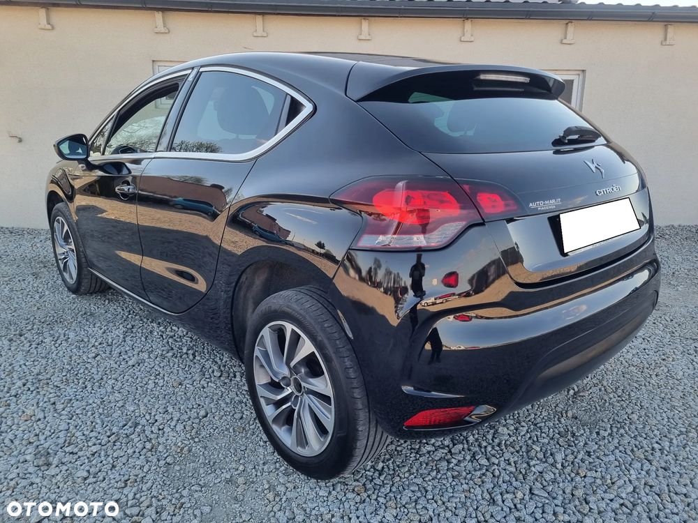 Citroën DS4 e-HDi 110 SoChic - 3